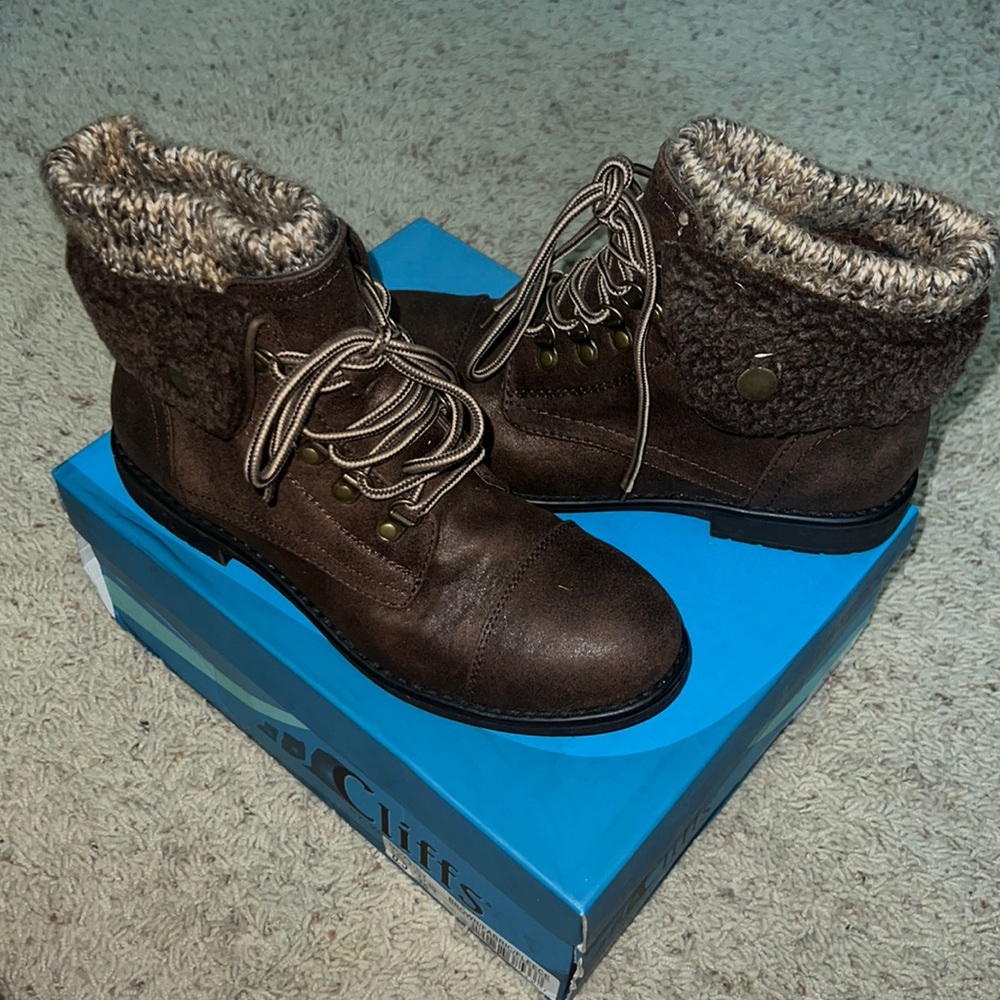 Cliffs Women’s Combat Boots